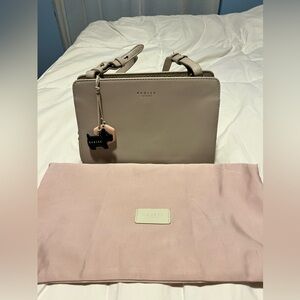 Radley London -NWOT Taupe Liverpool crossbody bag, includes dust bag.